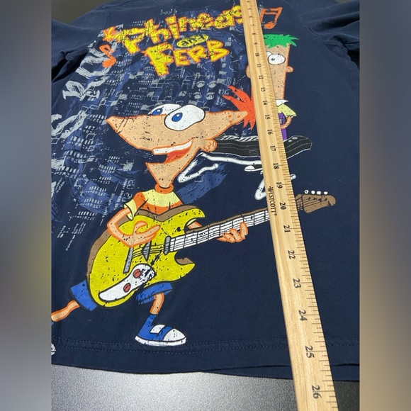 Vintage phineas and ferb Disney tee shirt - Picture 4 of 5